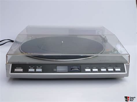 Realistic Lab Direct Drive Linear Tracking Turntable Photo