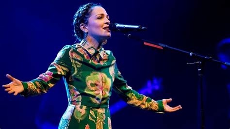 Natalia Lafourcade gana el Grammy al mejor disco de Música Regional