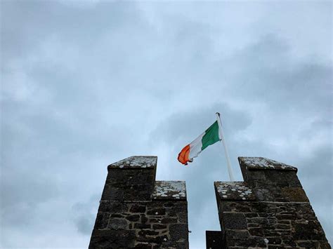 The Irish Flag: The Incredible History And Story Behind The Tricolour - Irish Around The World