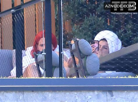 Addison Rae Sexy Seen Showing Off Her Hot Curves In A Black Bikini At Sereno Resort In Italy