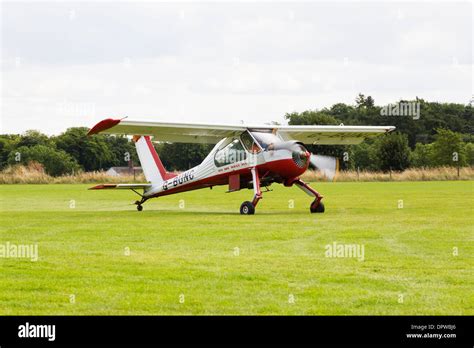 Glider Tow Plane Hi Res Stock Photography And Images Alamy