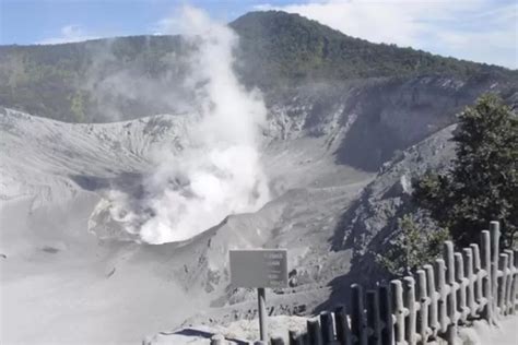 Wisata Kawah Ratu Gunung Tangkuban Perahu Di Bandung Saksi Sejarah Dan