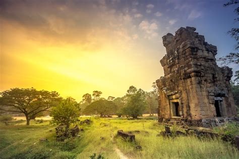 El Templo De Angkor Wat En Camboya Es El Monumento Religioso M S Grande