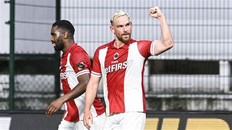 Vincent Janssen Leidt Antwerp En Van Bommel Met Hattrick Naar Klinkende