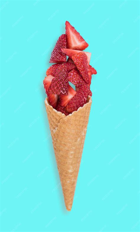 Premium Photo Strawberry Ice Cream Cone With Fresh Fruits