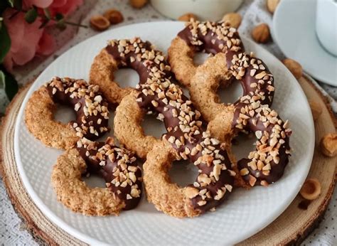 Biscotti Frollini Favola Di Nocciole E Cioccolato Dolce Come In