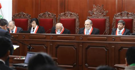 Tribunal Constitucional confirma sentencia que prohíbe reelección de