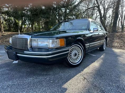 1993 Lincoln Town Car Executive Series Leather Alloys 56000 Miles No