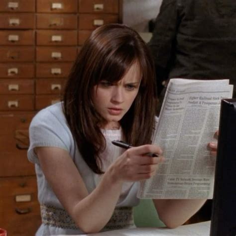 Gilmore Girls Yale Rory Gilmore In 2024 Gilmore Girls Gilmore Girls