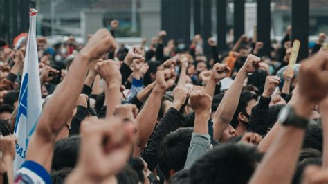 Aksi Demo Besar Besaran Hari Ini Buruh Mahasiswa Aktivis Kawal