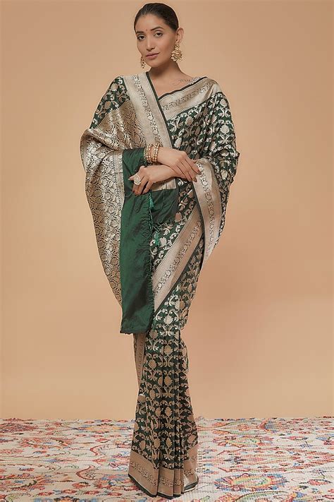 Bottle Green Silk Saree Design By Neitri At Pernias Pop Up Shop 2024