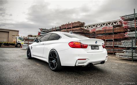 Bmw M4 F82f83 White Strasse Sm5r Wheel Wheel Front