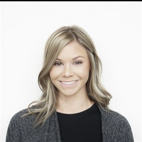 Carly Simon Esthetician Ladies And Gentlemen Salons Brown Aveda