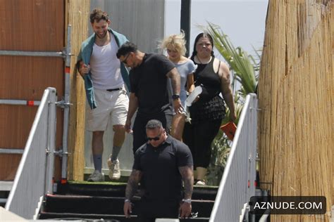 Sabrina Carpenter Sexy And Braless Spotted Flashing Her Hot Nipples At Primavera Sound