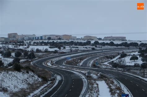 La nieve complica la circulación en diversos puntos de Salamanca