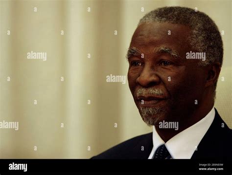 Thabo Mbeki Addressing Hi Res Stock Photography And Images Alamy