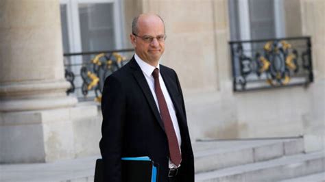 Jean Michel Blanquer détaille les modalités du retour à l école le 11 mai