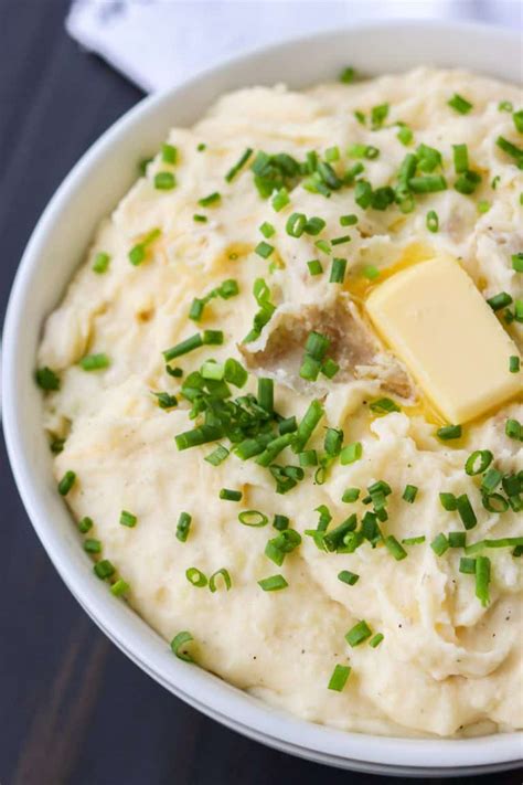 The Best Garlic Cheesy Mashed Potatoes 365 Days Of Baking And More