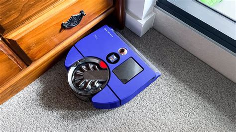 Dyson 360 Vis Nav Review A Powerful But Expensive Robot Vacuum Cleaner