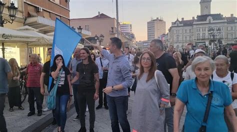 U Novom Sadu održan 13 protest protiv nasilja Roditelji su ispratili