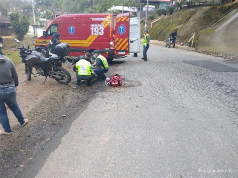 Colisão Entre Duas Motos Deixa Dois Feridos Em Brusque