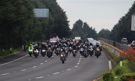 El Conmovedor Homenaje A Los Motociclistas Fallecidos En La Carretera