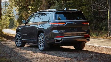 The 2021 Jeep Grand Cherokee L Is The First Three Row Grand Cherokee Ever It S About Damn Time