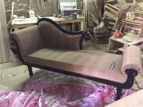 Brown 3 Seater Wooden Fabric Diwan At Rs 8000 In Hyderabad ID