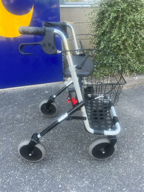 Rollator Roues Banjo Invacare Medigreen Mat Riel M Dical