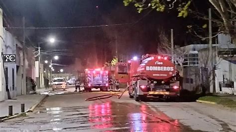 Una persona falleció en un trágico incendio de una vivienda La Razon