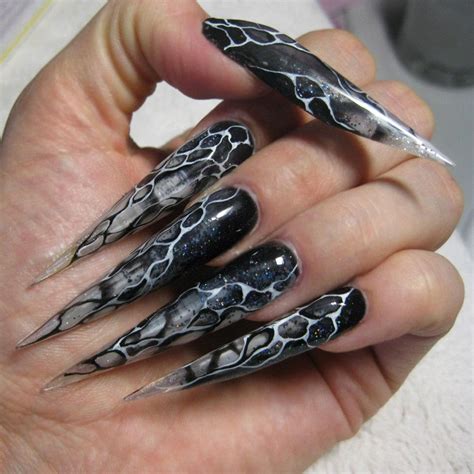 Pin By Karin On Ic D Il Punk Nails Goth