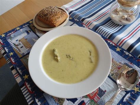 Grüne Spargelcremesuppe Spargelsuppe Rezept kochbar de