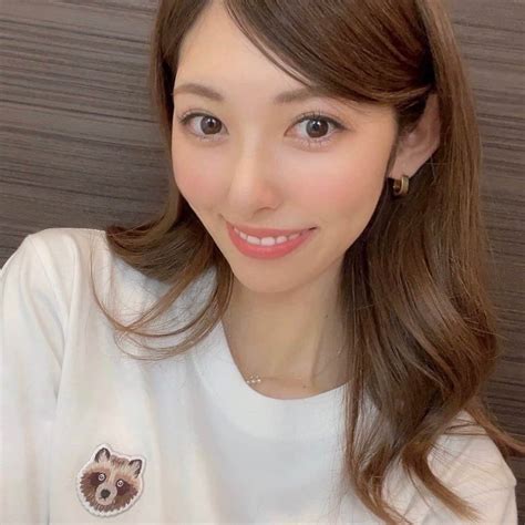 橘ゆりかさんのインスタグラム写真 橘ゆりかinstagram「🤎🖤🤍 ⁡ ⁡ ⁡ Tanuki Tシャツお気に入り🤭 Tanuki