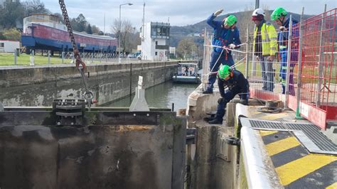 M Tropole De Lyon Limmense Porte De L Cluse De Rochetaill E Sur