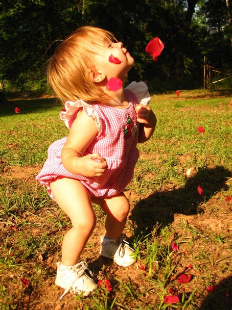 When Do Babies Stand