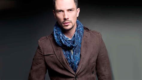 Pictures of Carlos Gallardo