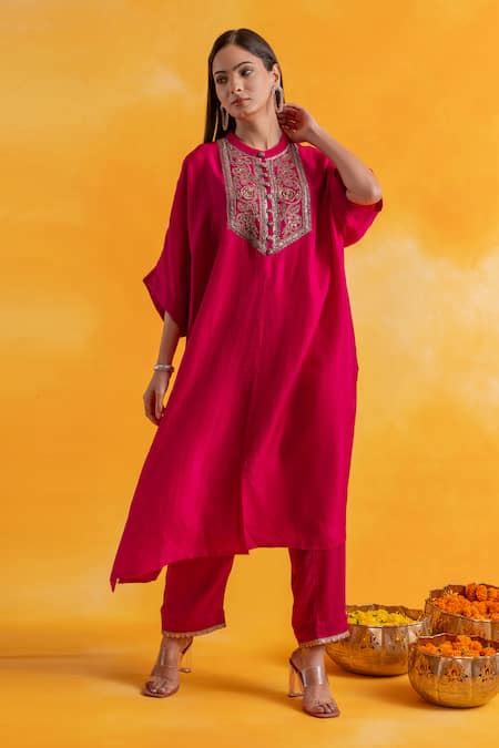 Buy Pink Kaftan Premium Silk Embroidery Petunia Bloom Round With Pant