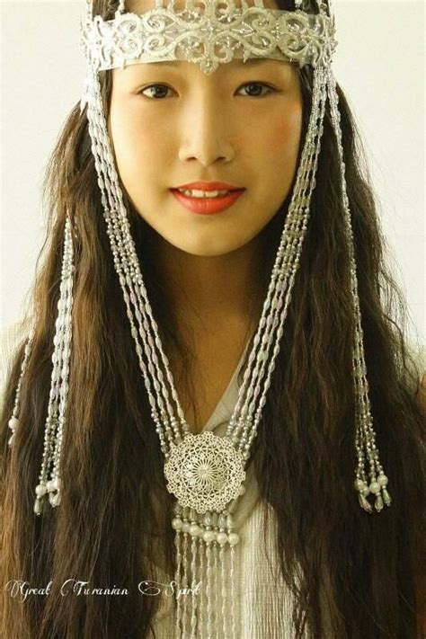 32 best Yakut traditional clothes images on Pinterest | Traditional ...