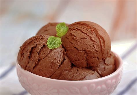 Chocolate Coconut “Ice Cream” | Tana Amen