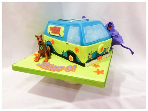 Scooby Doo Mystery Machine - Cake by Jenny Kennedy - CakesDecor