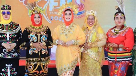 Meriahkan HUT Ke 72 Kabupaten Kotabaru TP PKK Gelar Lomba Busana