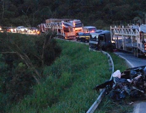 Carreta Esmaga Jeep E Mata Motorista Na Serra Da Petrovina Em MT