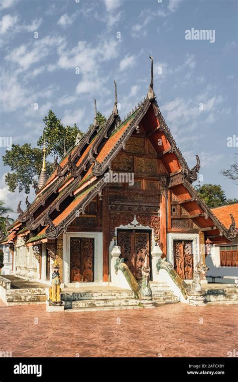 Wat Pratu Pong Temple In Lampang Thailand Stock Photo Alamy