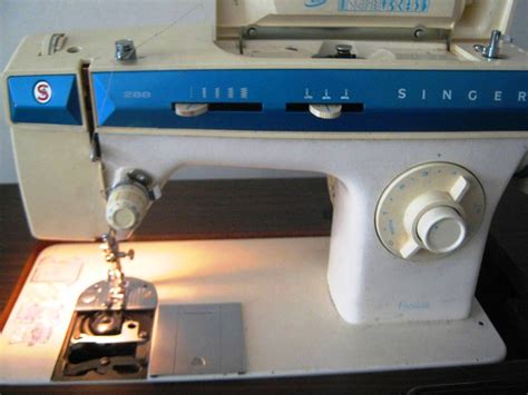 Maquina De Coser Singer Facilita Con Mueble Noticias M Quina