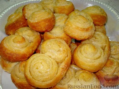 Рецепт: Сахарное печенье "Ушки" из слоеного теста на RussianFood.com
