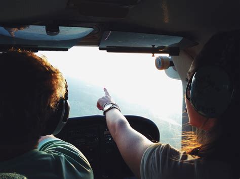 Images Gratuites lumière gens fenêtre verre au volant véhicule