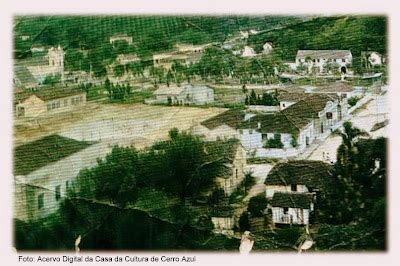 Cerro Azul uma história em construção Antiga vista da Praça 3