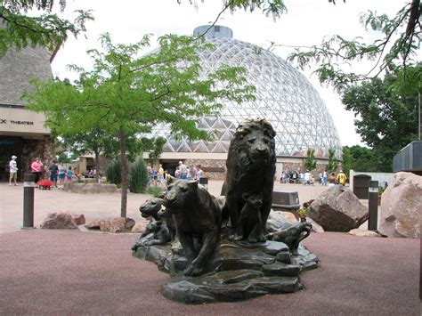 Henry Doorly Zoo In Omaha Netook My Nephew Many Years Ago But It