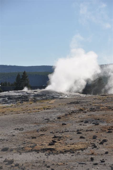 Old Faithful Geyser 30 July 2012 07 Geysers Are Hot Spri Flickr