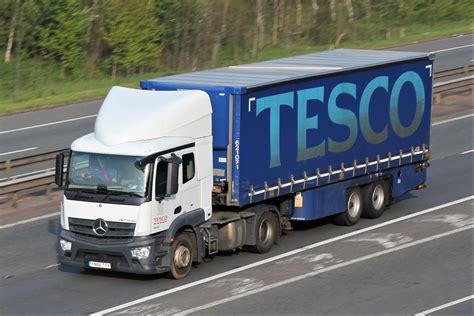 YN66TFX Tesco Mercedes Actros 1840 M4 Tockington 22 4 2019 Michael